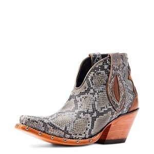 Ariat Greely Western Booties size 9